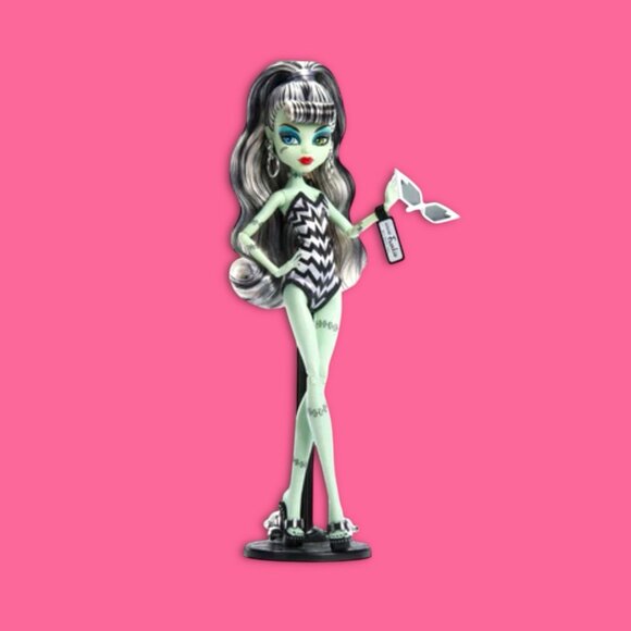 Monster High Skullector Frankie Stein x Barbie Doll 80th Anniversary. - Picture 5 of 9